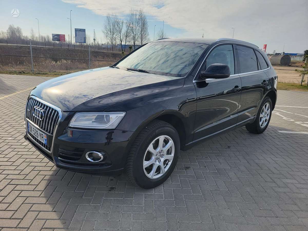 Audi Q5, 2.0 l., off-road / crossover