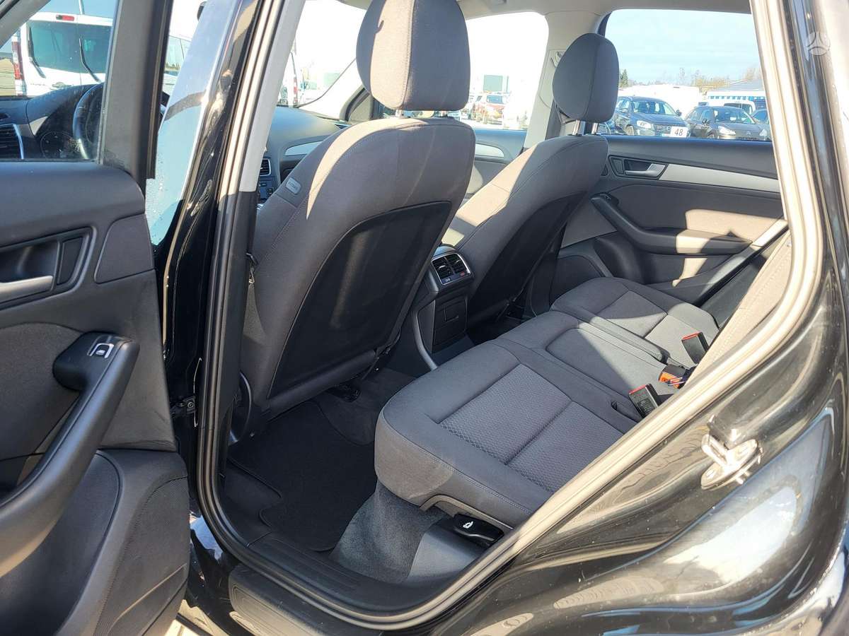 Audi Q5, 2.0 l., off-road / crossover