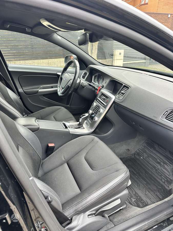 Volvo V60, 2.4 l., Универсал