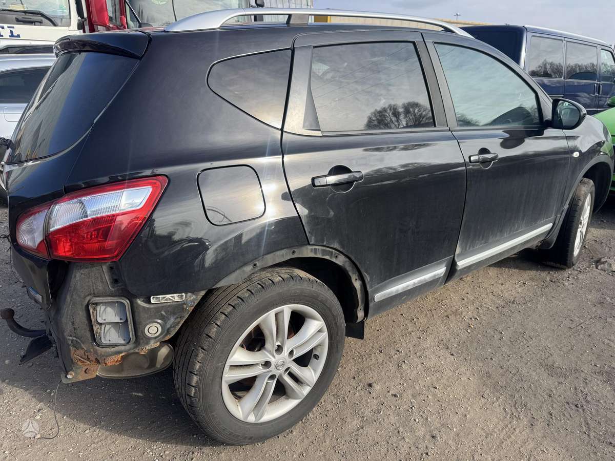 Nissan Qashqai+2