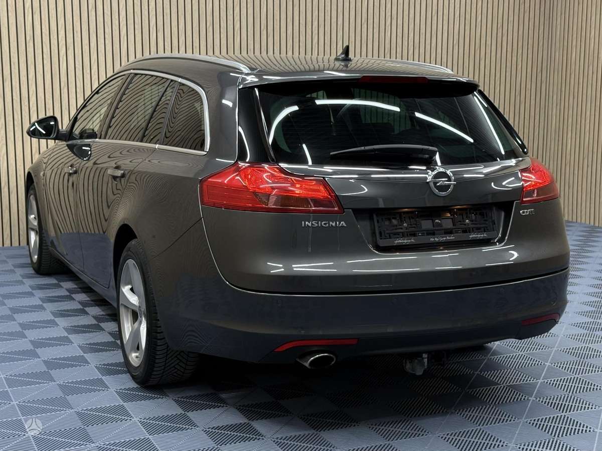Opel Insignia, 2.0 l., wagon