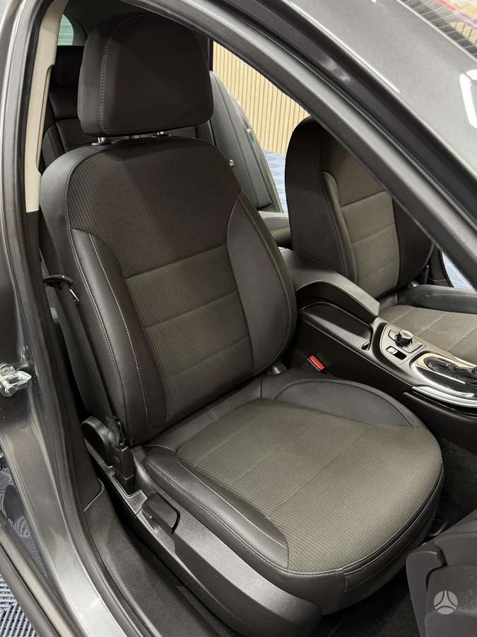 Opel Insignia, 2.0 l., wagon