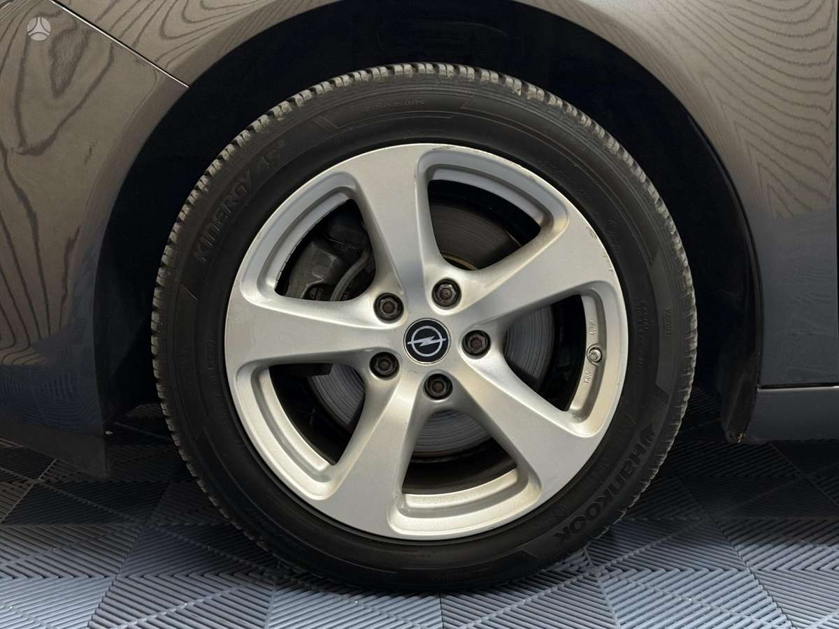 Opel Insignia, 2.0 l., Универсал