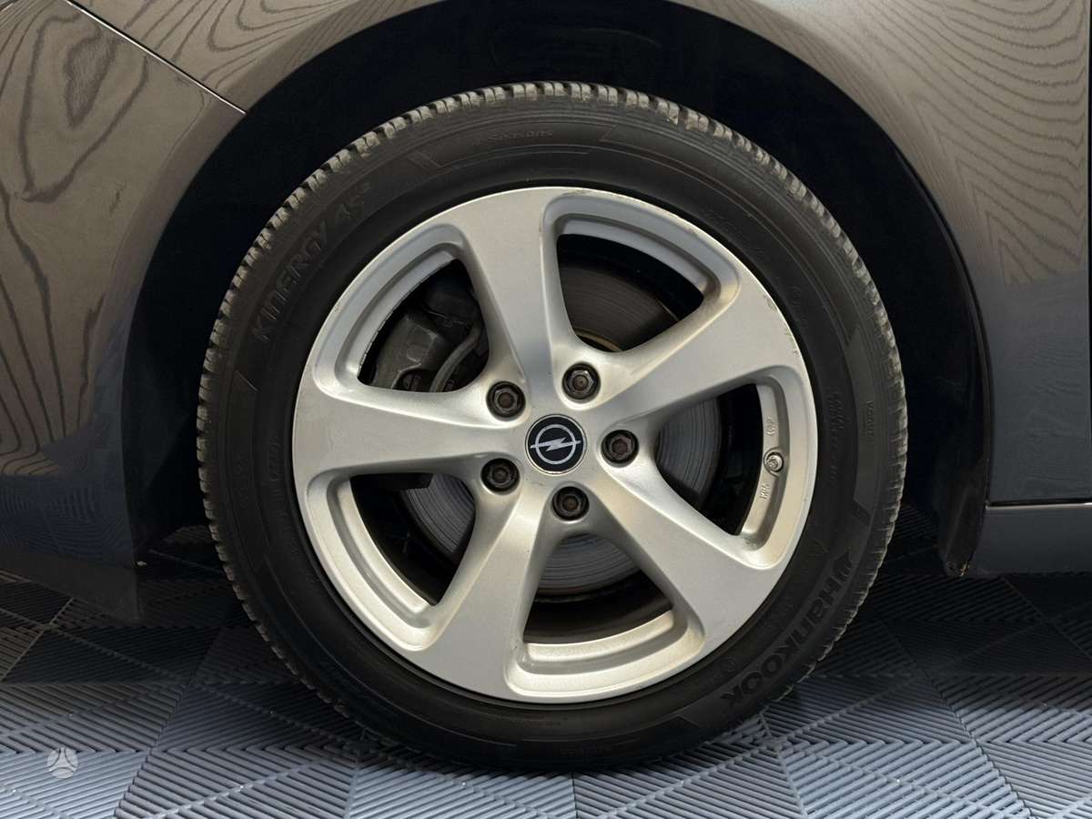 Opel Insignia, 2.0 l., wagon
