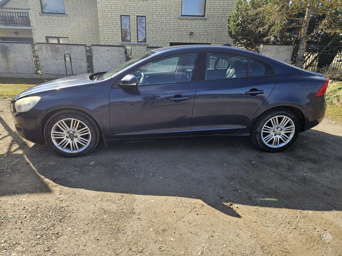 Volvo S60, 1.6 l., Седан