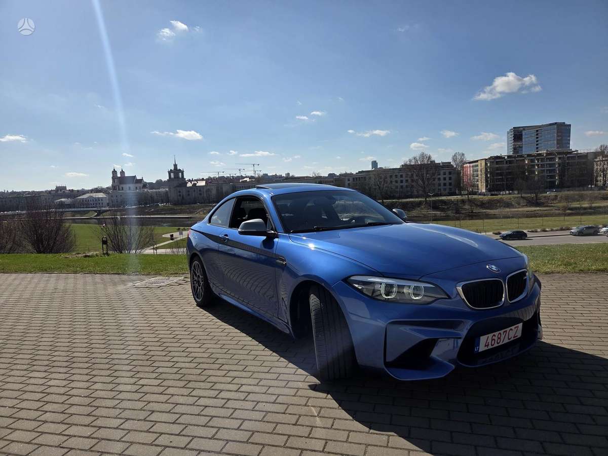 BMW M235, hatchback