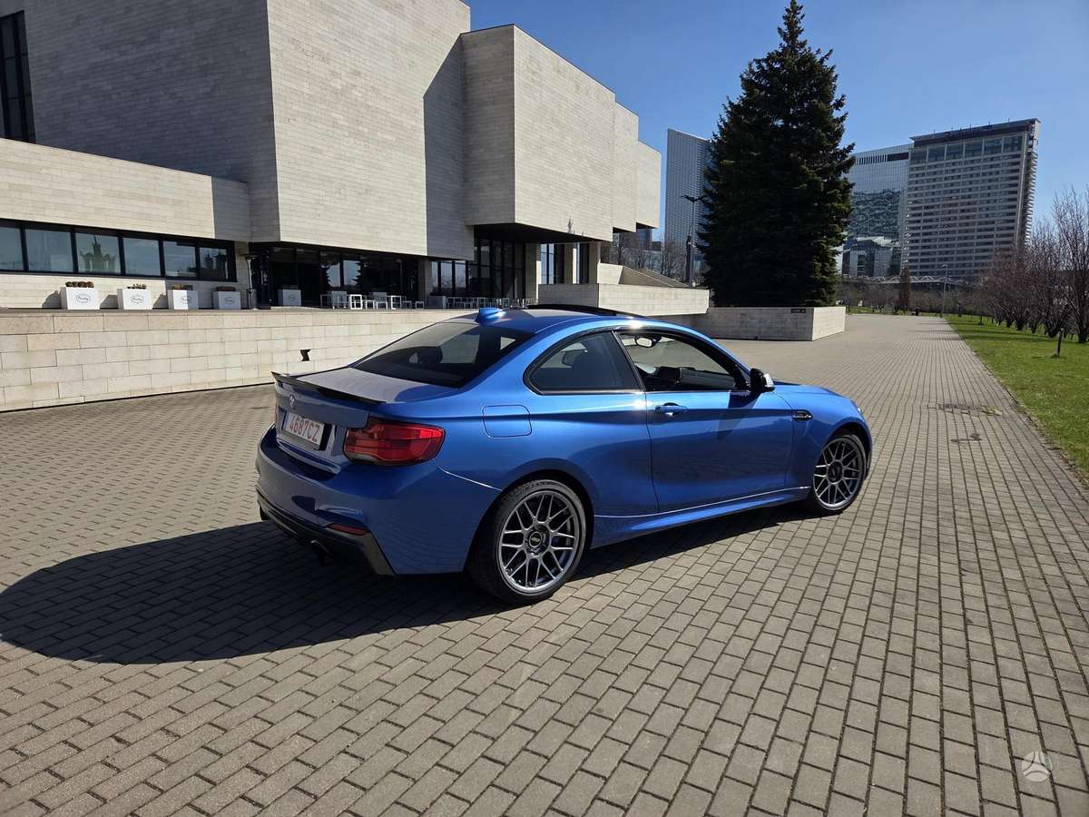 BMW M235, hatchback