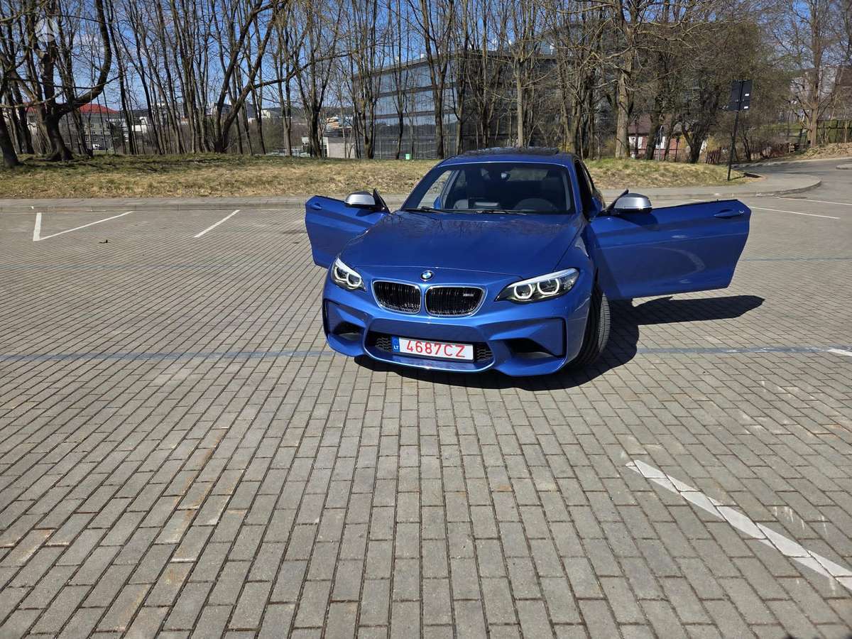 BMW M235, Хэтчбек