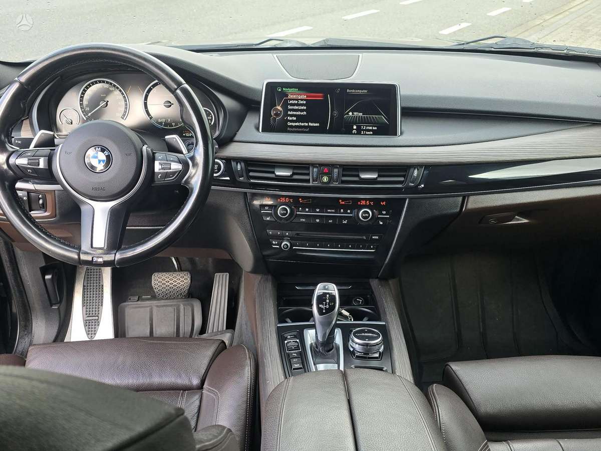 BMW X5, 2.0 l., off-road / crossover