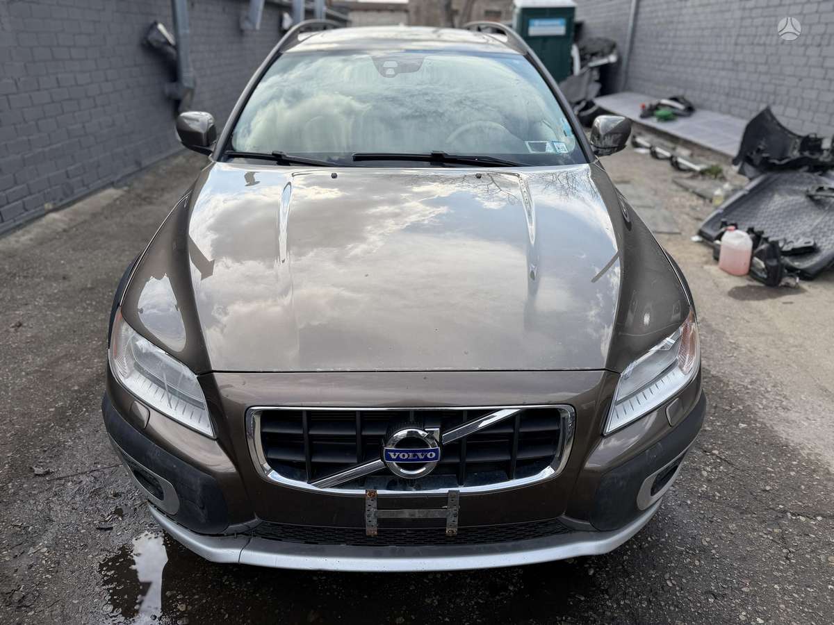 Volvo XC70, 3.2 l., Универсал