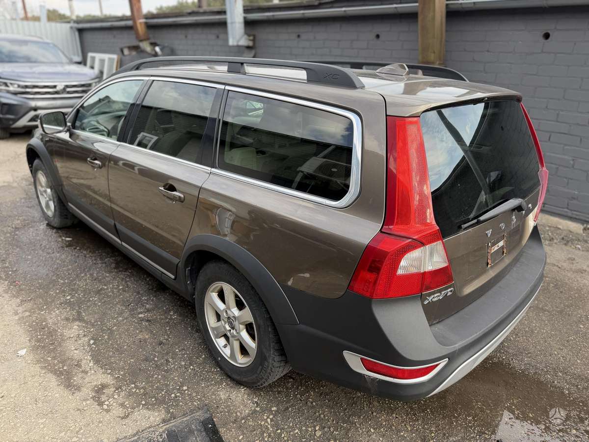 Volvo XC70, 3.2 l., Универсал