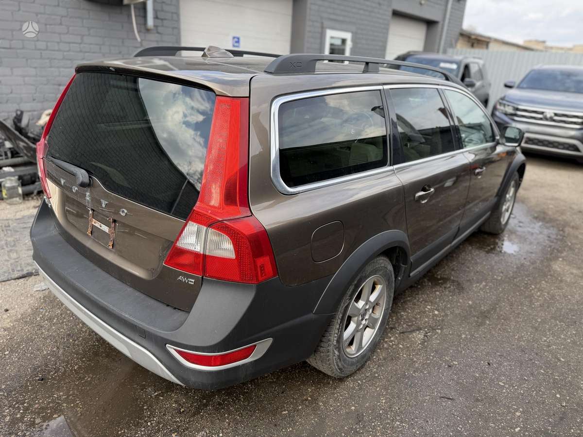 Volvo XC70, 3.2 l., Универсал