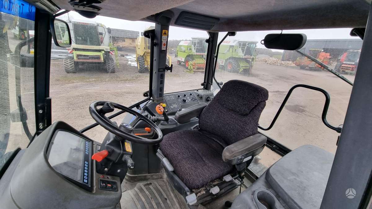 New Holland TM190, traktoriai