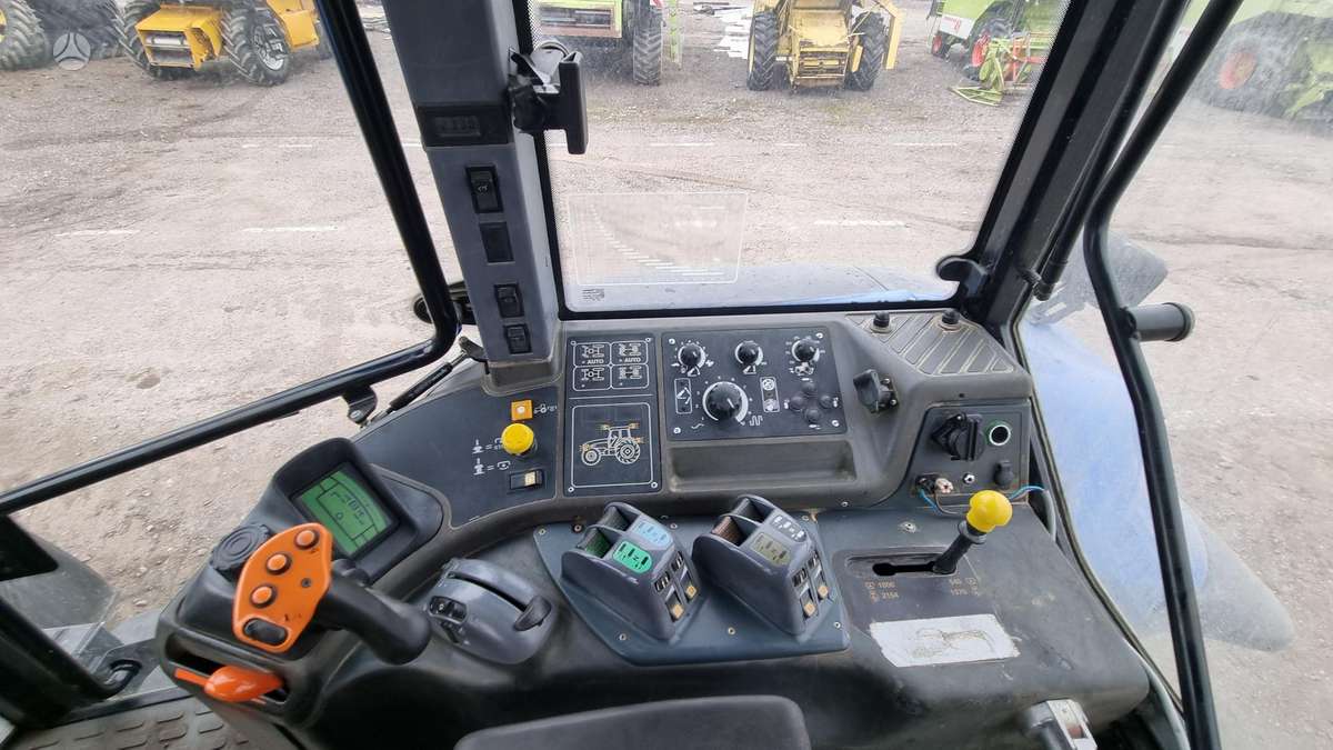 New Holland TM190, tractors