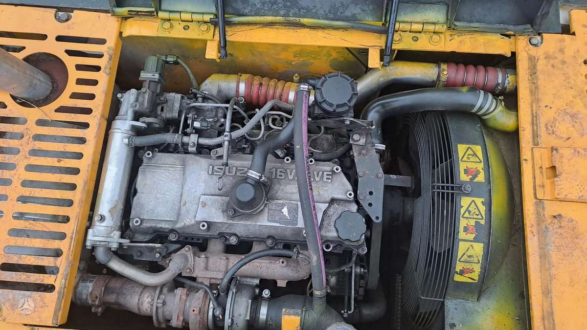 JCB JS210LC, excavator