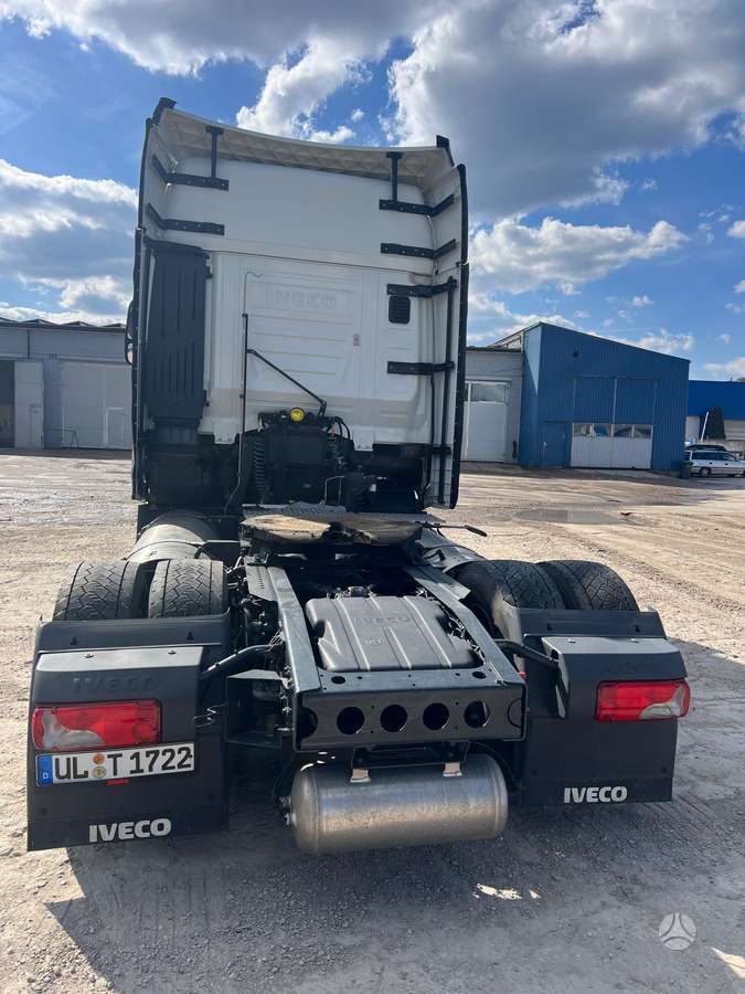 Iveco S-Way LNG, double sleeper