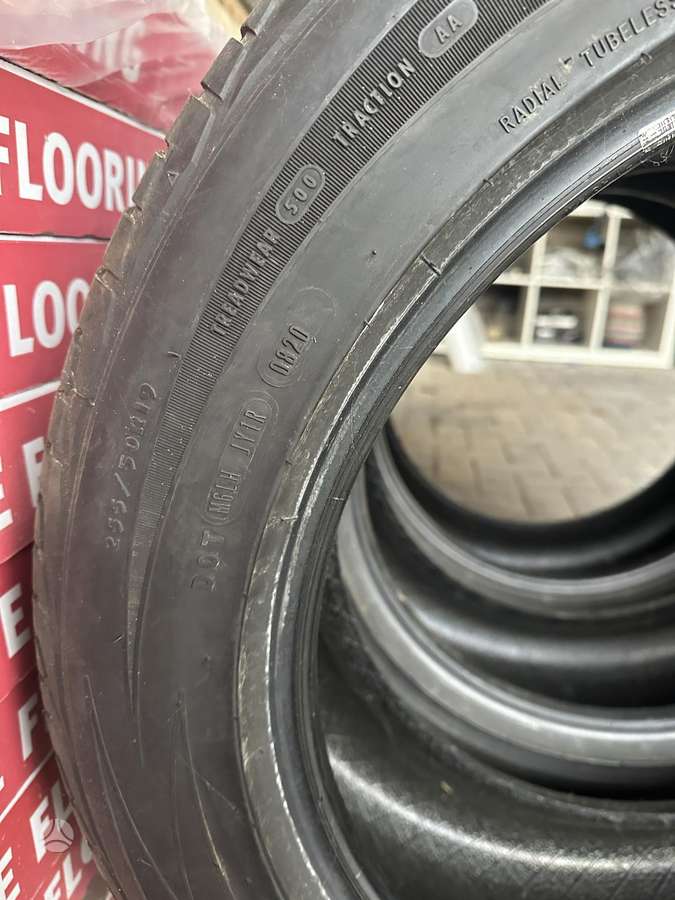Dunlop, всесезонные 255/50 R19