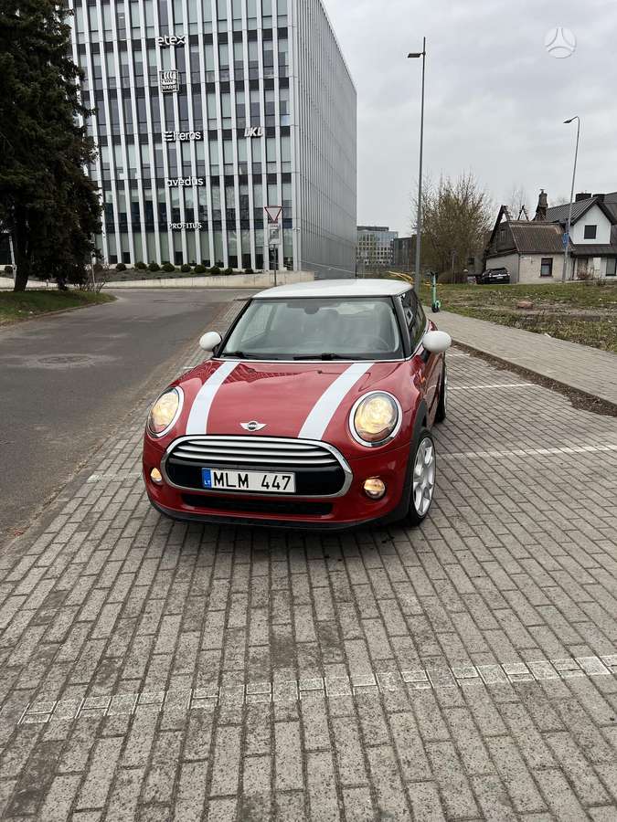 Mini Cooper, 1.5 l., hatchback