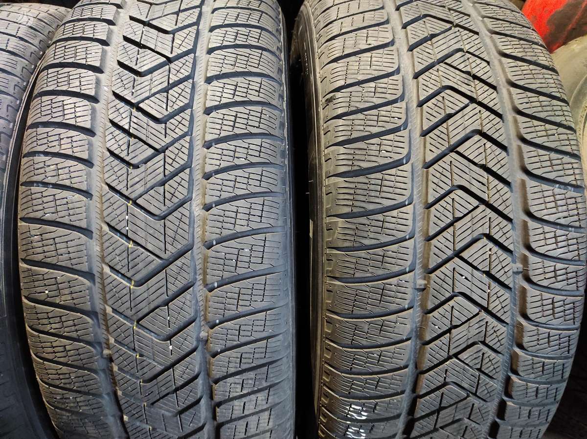 Goodyear (VasarinesUniversaliosZiemines, winter 255/60 R18