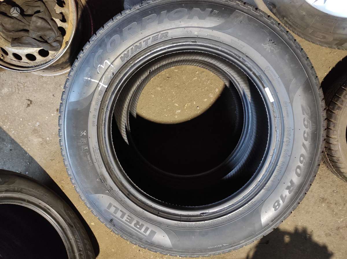 Goodyear (VasarinesUniversaliosZiemines, winter 255/60 R18