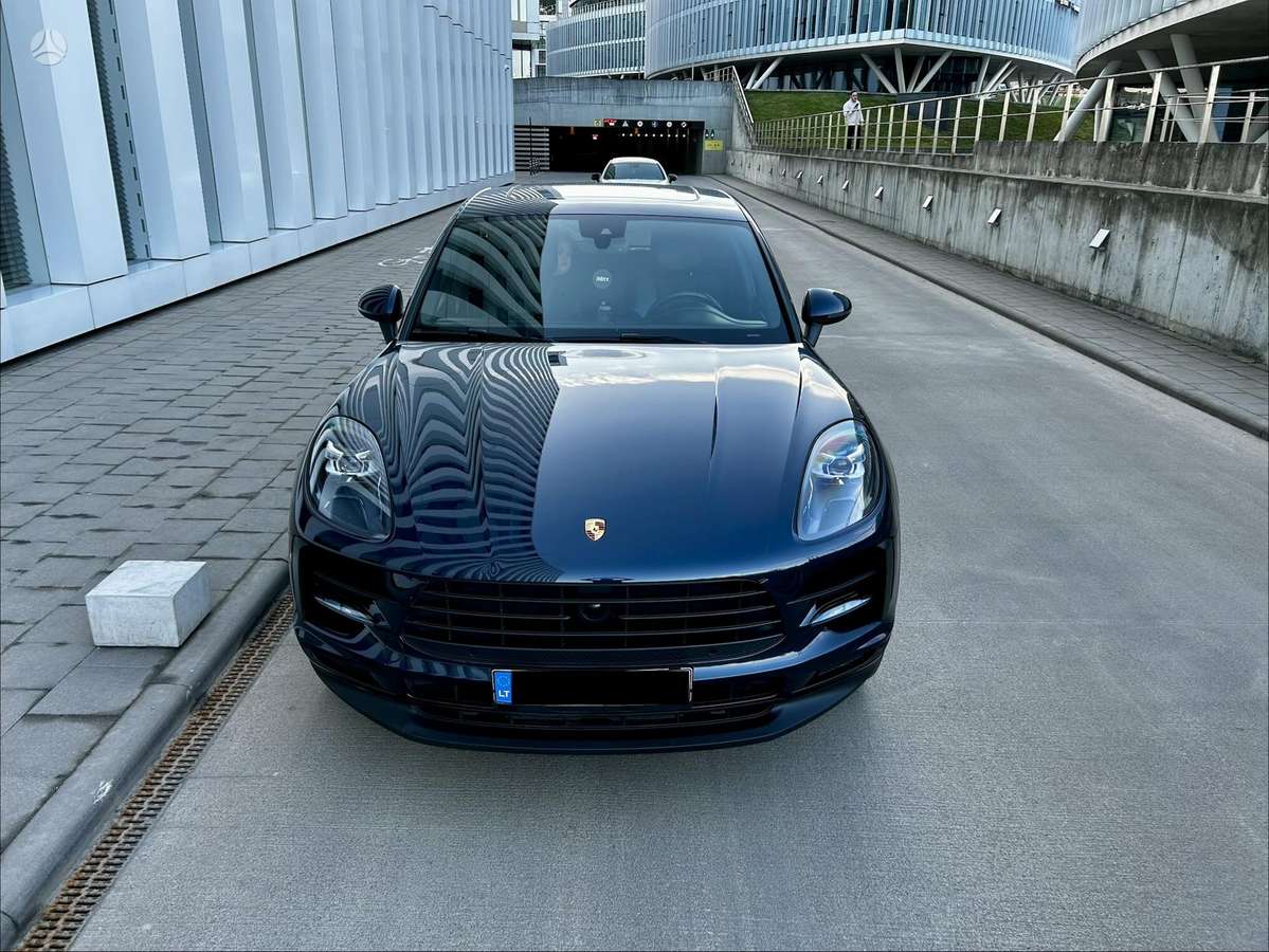 Porsche Macan, 2.0 l., off-road / crossover