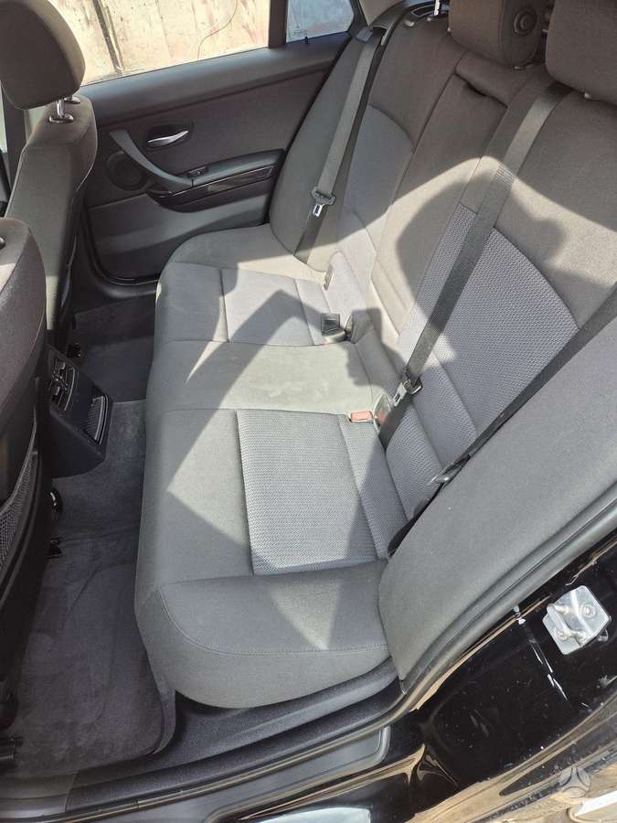 BMW 320, Универсал