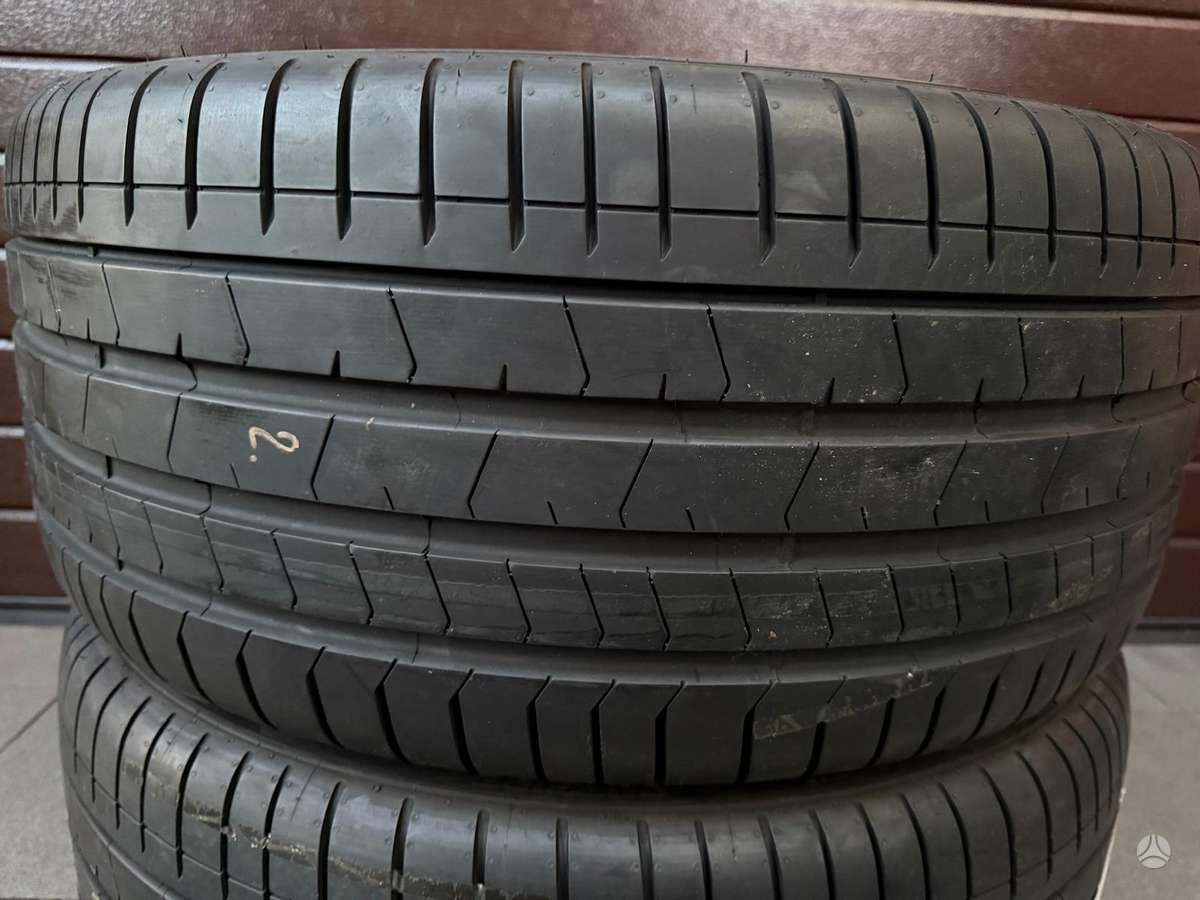 Pirelli P ZERO, summer 275/35 R21