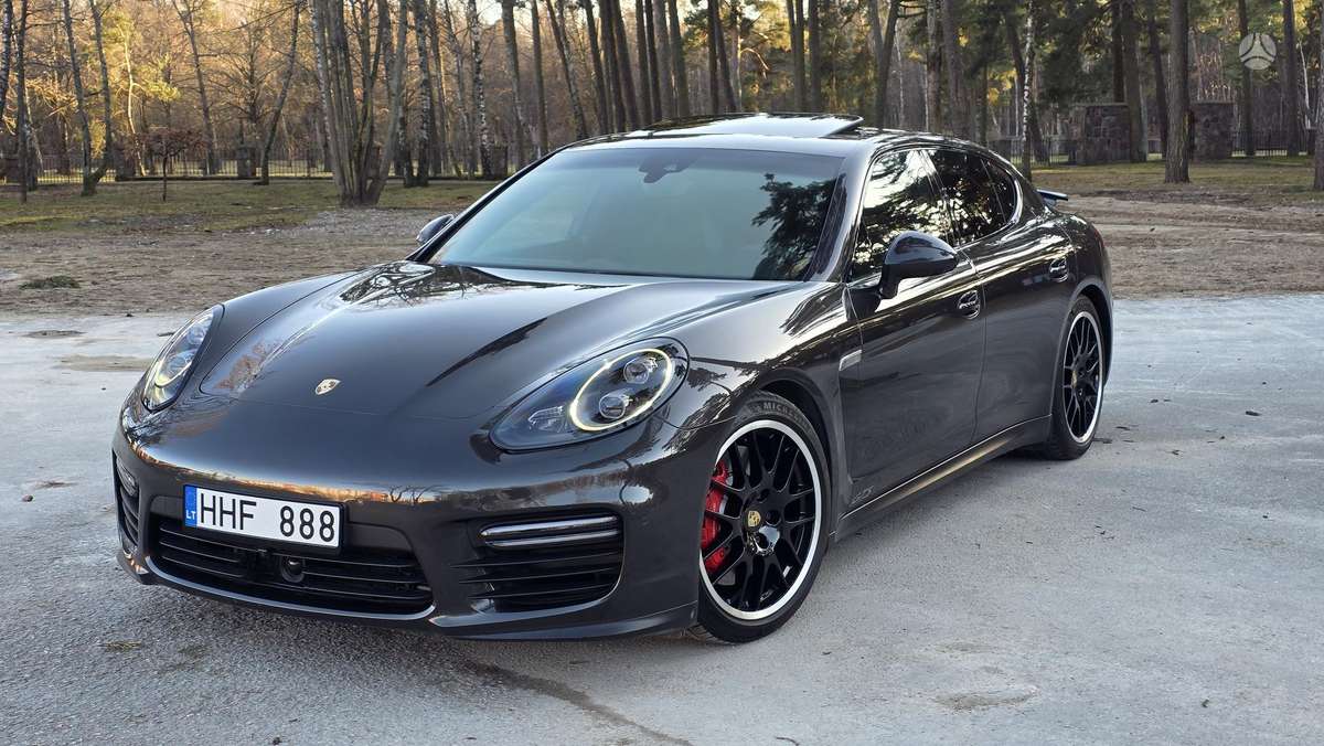 Porsche Panamera - 3