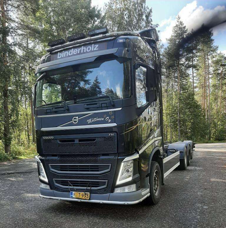Volvo FH540, isothermal trucks