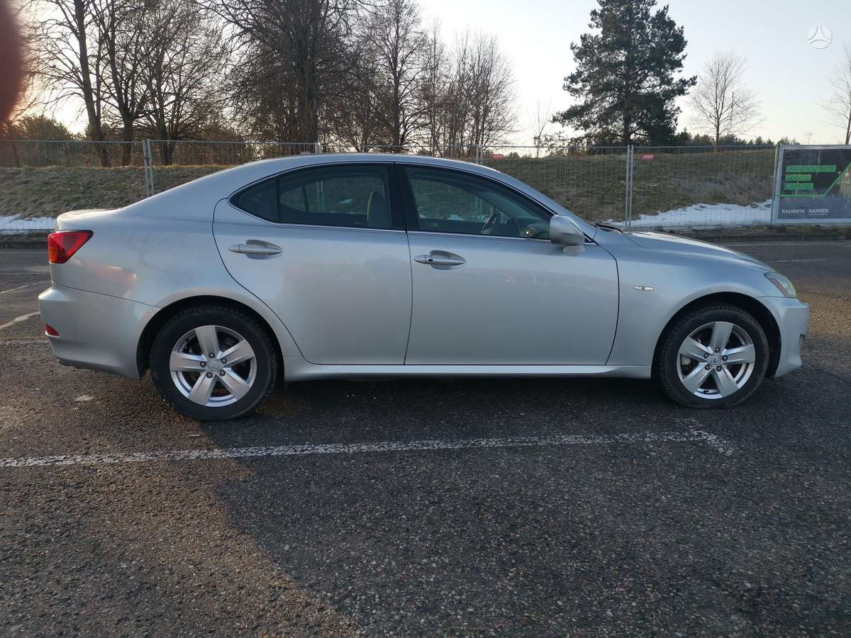 Lexus IS 220, 2.2 l., Седан