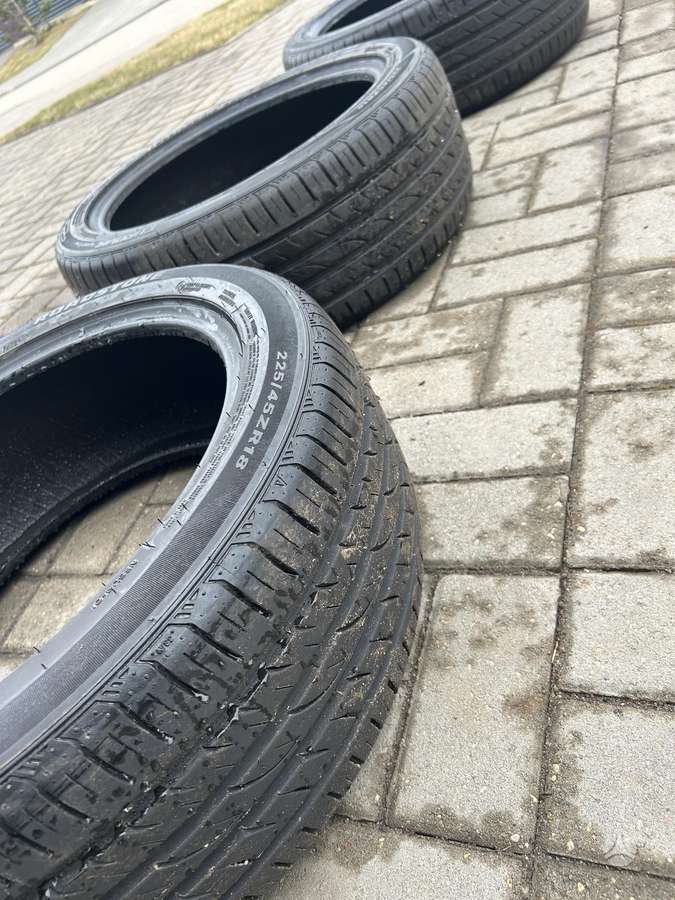 Roadstone, летние 225/45 R18
