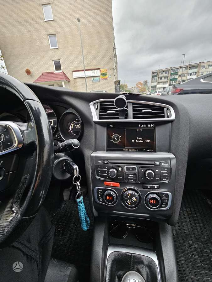 Citroen C4, 1.6 l., Хэтчбек