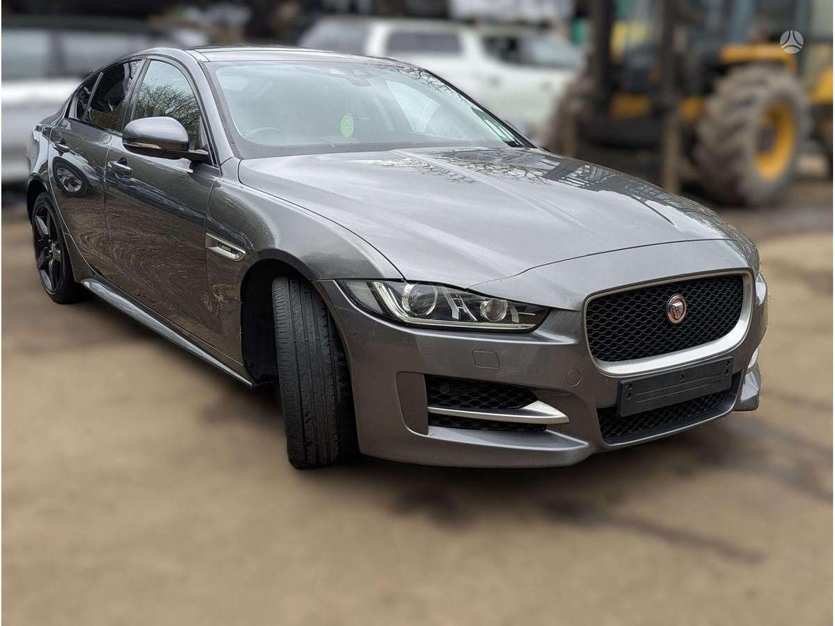 Jaguar XE двигатель