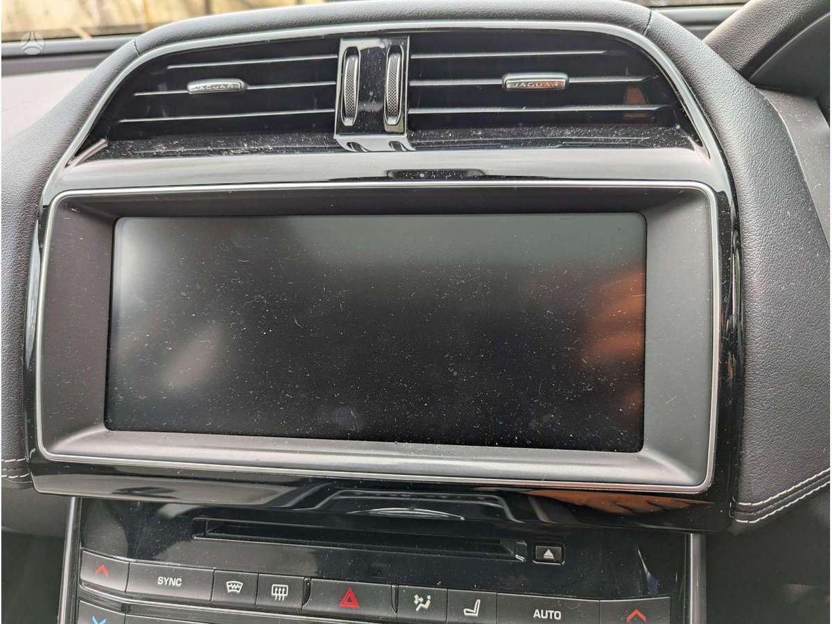 Jaguar XE двигатель