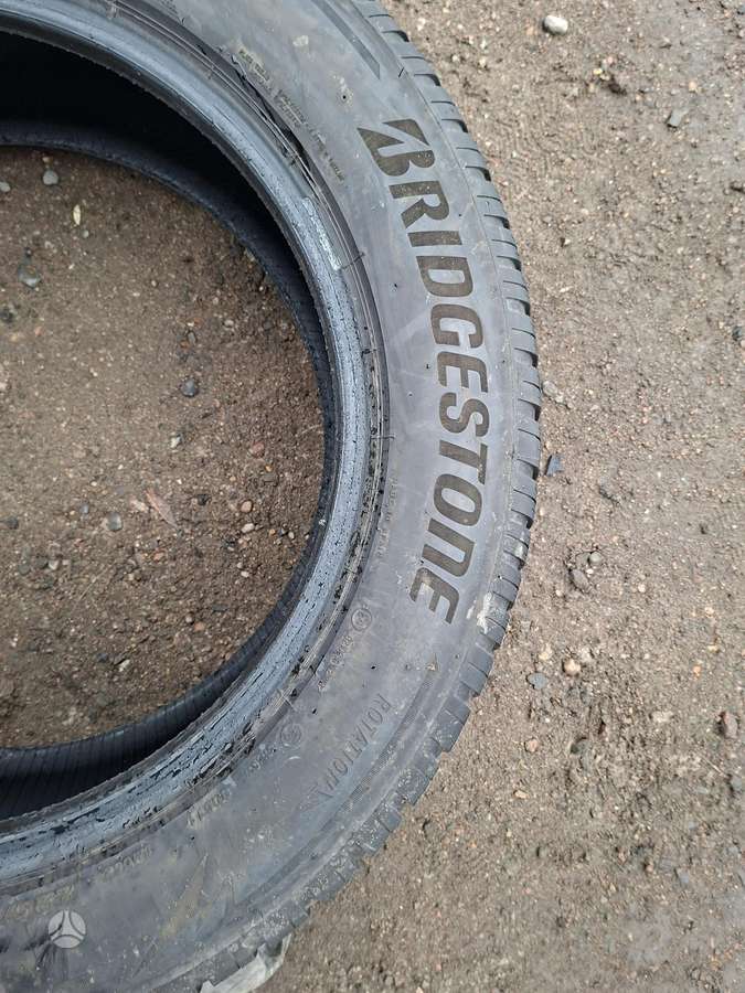 Bridgestone, universalios 225/60 R18