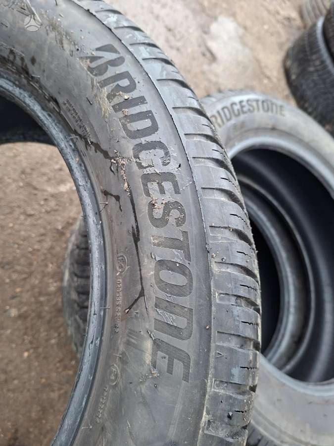 Bridgestone, universalios 225/60 R18