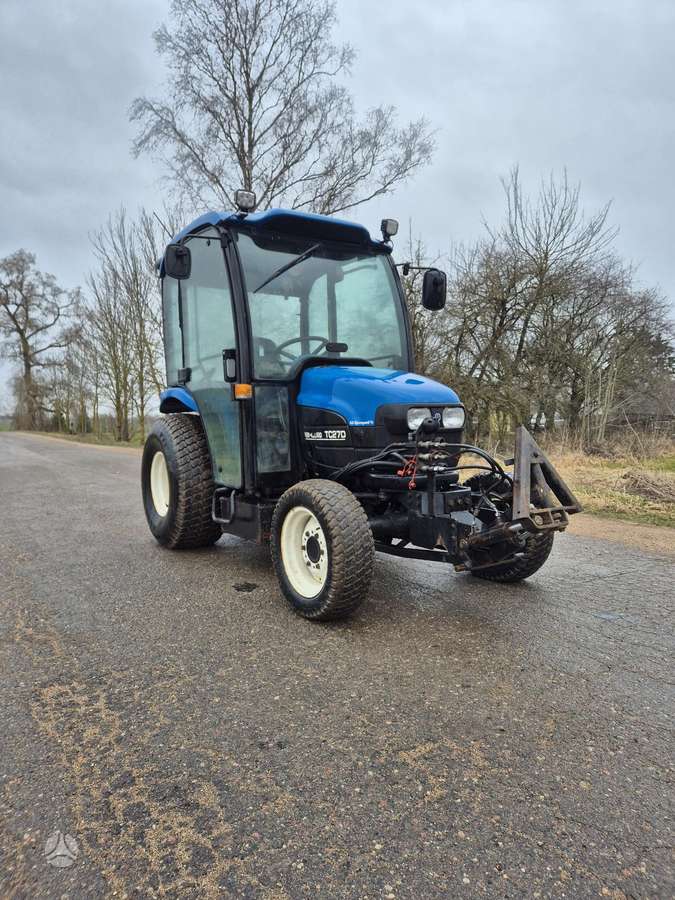New Holland TC27D, тракторы