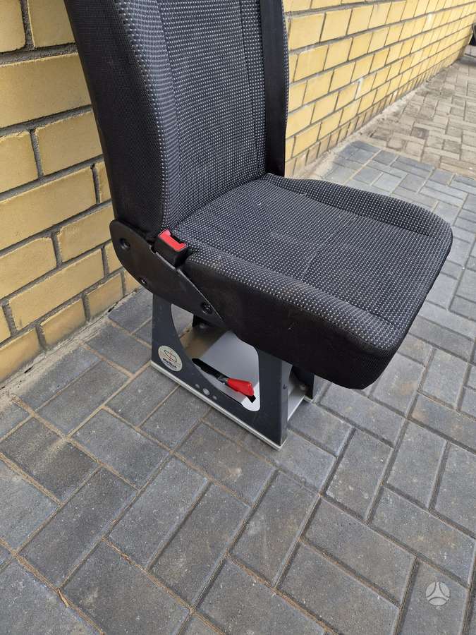 Mercedes-Benz Sprinter, passenger vans
