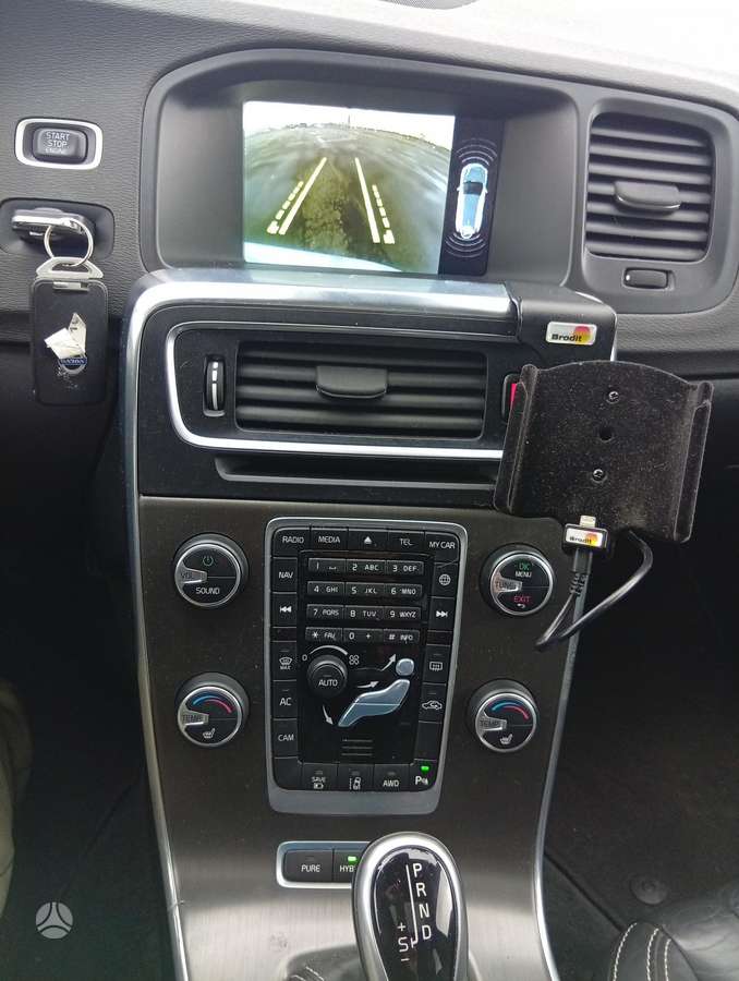 Volvo V60, Универсал