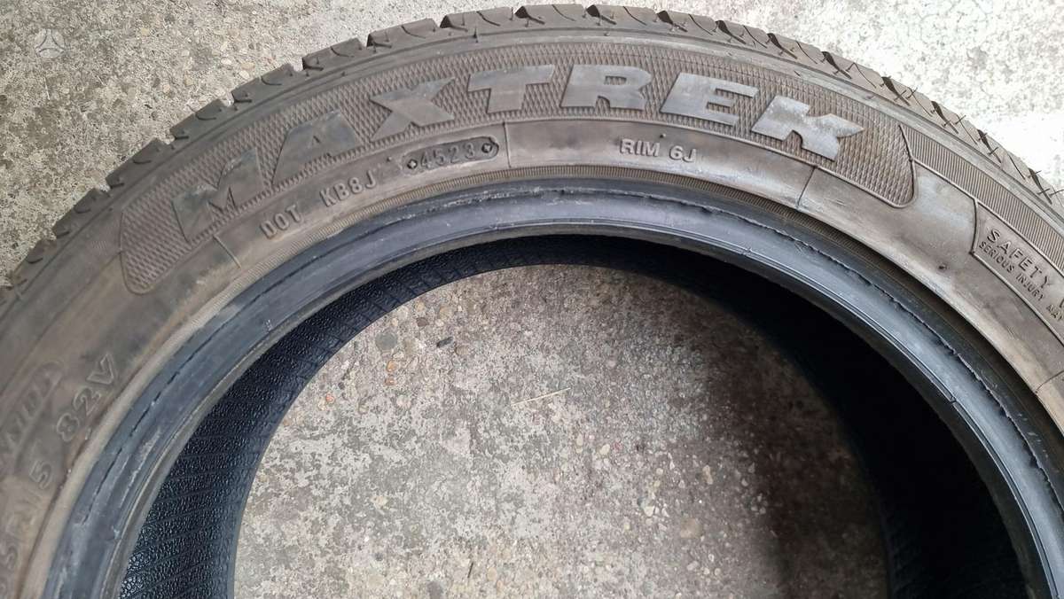 Maxtrek Maximus M1, summer 185/55 R15