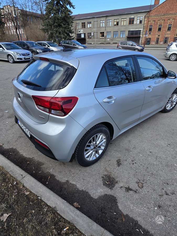 Kia Rio, 1.0 l., hatchback