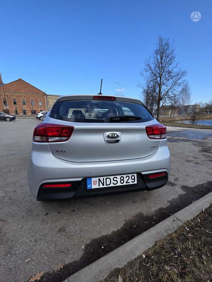 Kia Rio, 1.0 l., hatchback