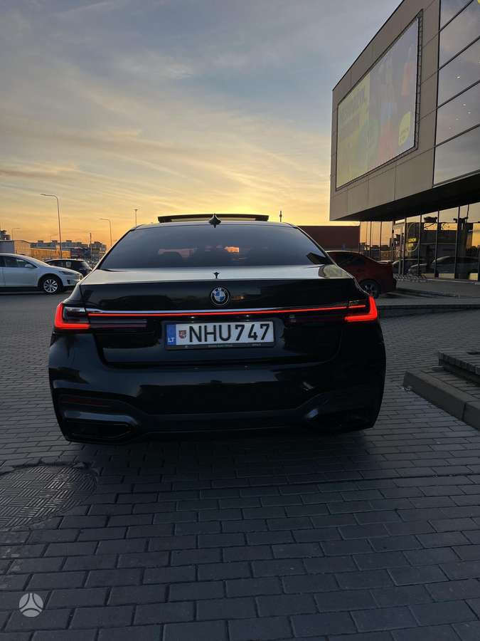 BMW 740, 3.0 l., Седан