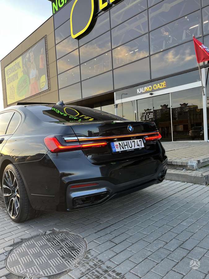 BMW 740, 3.0 l., Седан