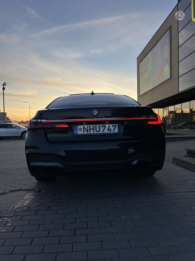 BMW 740, 3.0 l., Седан
