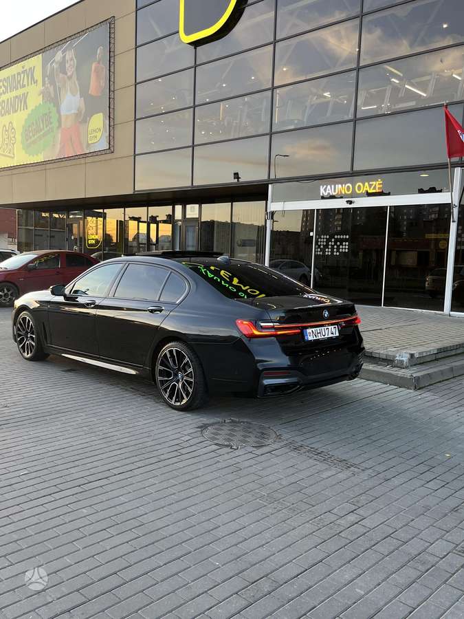 BMW 740, 3.0 l., Седан
