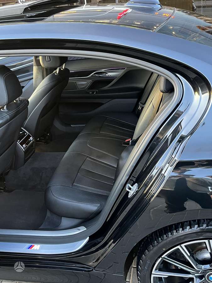 BMW 740, 3.0 l., Седан