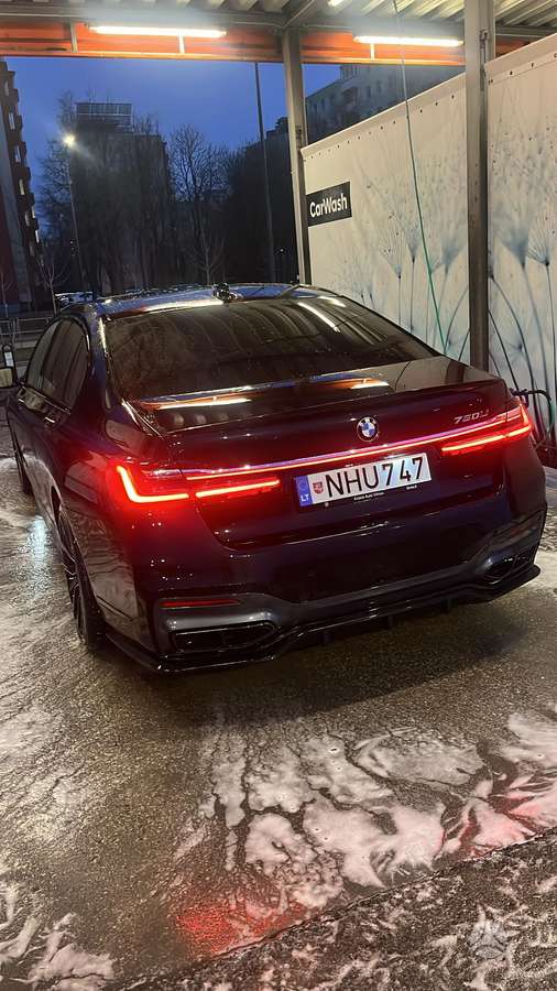 BMW 740, 3.0 l., Седан