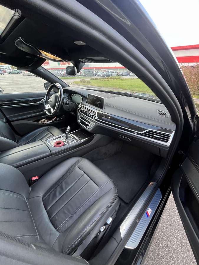 BMW 740, 3.0 l., Седан
