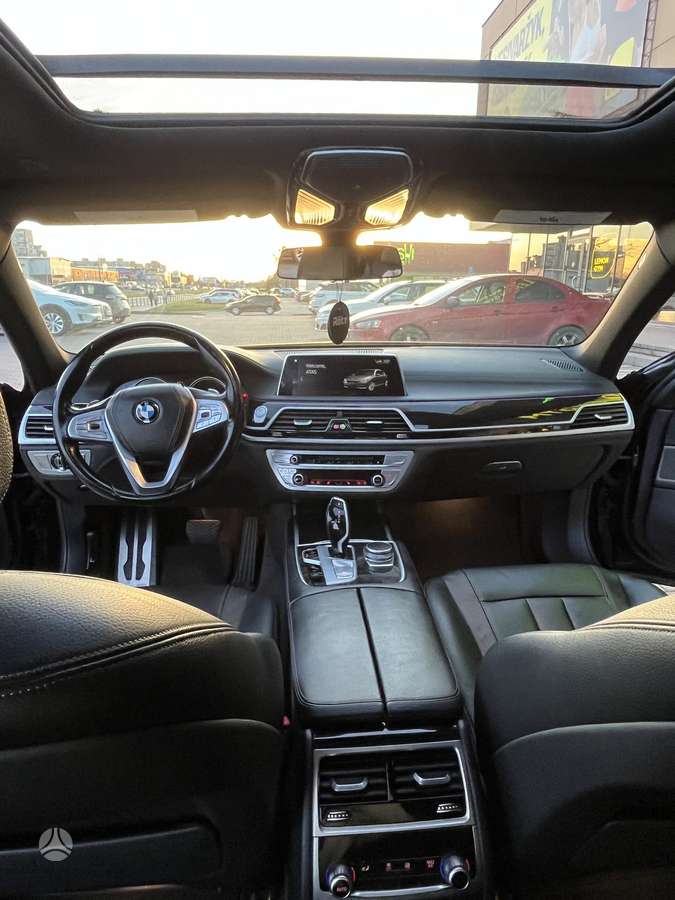 BMW 740, 3.0 l., Седан